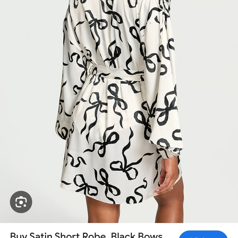 Brand New Elegant Black and White Satin Robe From Victoria Secret